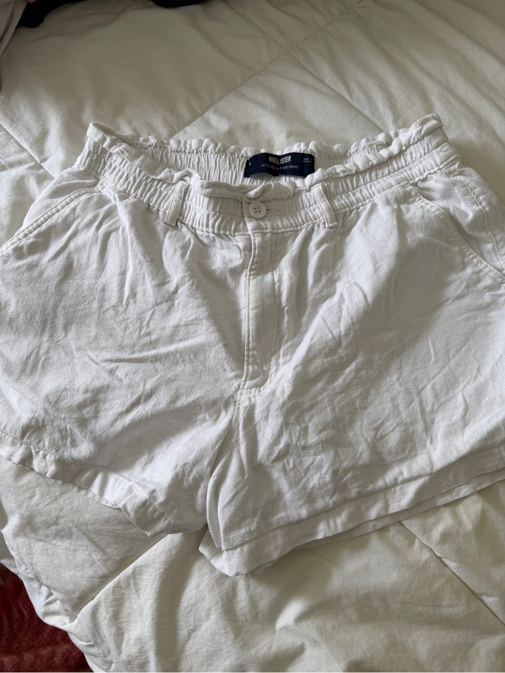 Hollister White High-Rise Elastic Waist with Zipper Shorts